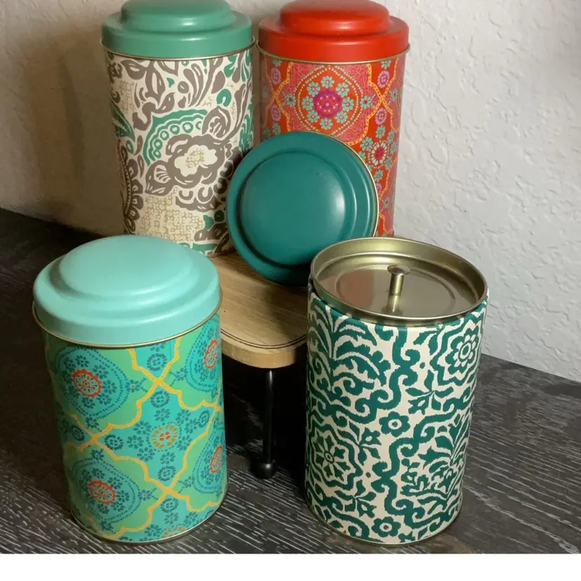 #01 CHOICE World Market Tea Tins