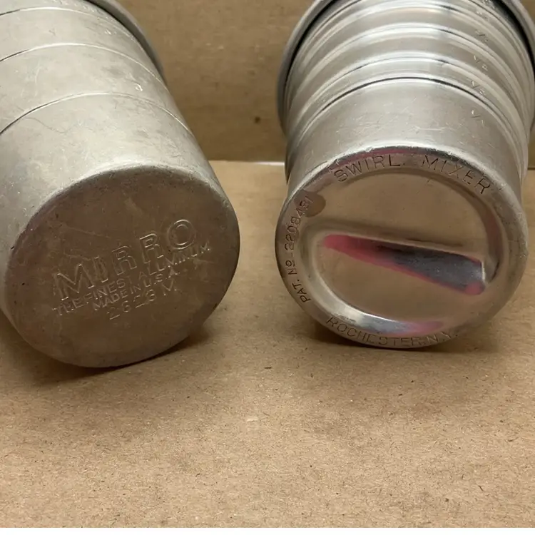 POW2 VTG Aluminum Measuring Cups (Two) Mirro & Swirl Mixer with Lids