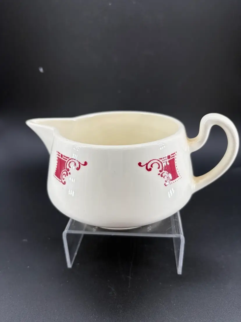 VINTAGE HOMER LAUGHLIN CREAMER