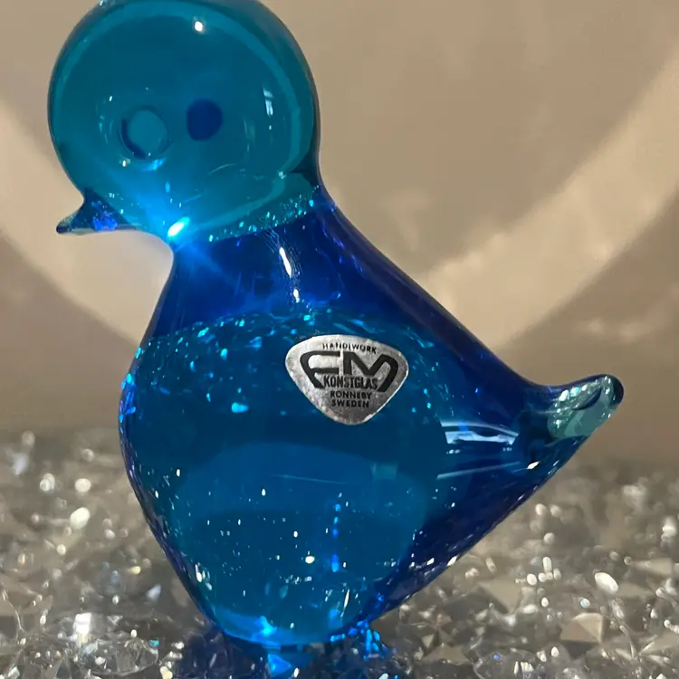 Swedish Konstglas Blue Bird Of Happiness "Pippi" Art Glass figurine,  paperweight.    With UV Glow 🤩