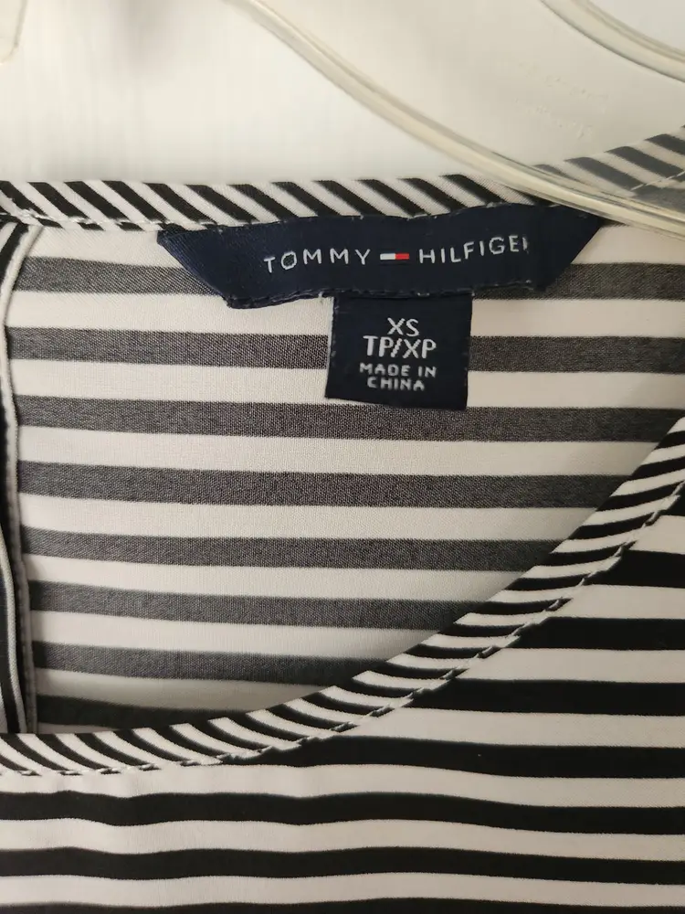 Tommy Hilfiger Size XS Black and White Blouse