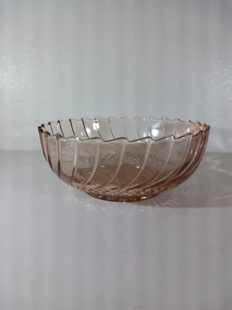Vintage KIG INDONESIA SUNFLOWER SERVING CONSOLE BOWL Pink Depression Glass 9"