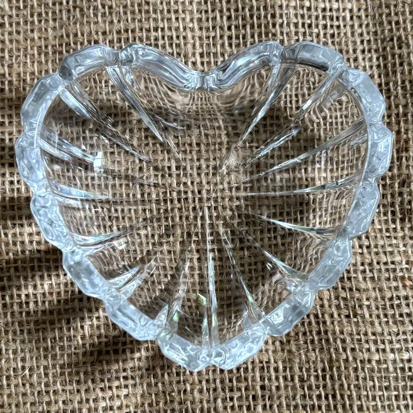 Vintage Mikasa Heart Shaped Ribbed Glass Trinket Dish Jewelry Holder Romantic