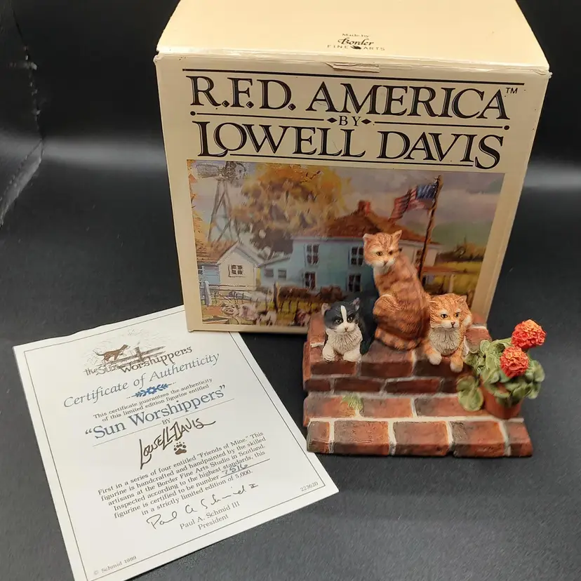 Vtg Schmid Lowell Davis "Sun Worshippers" Cat Figurine