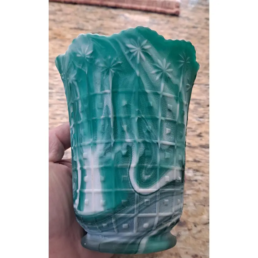 Vtg Imperial Slag Glass 
Beautiful Hues Of Greens And White