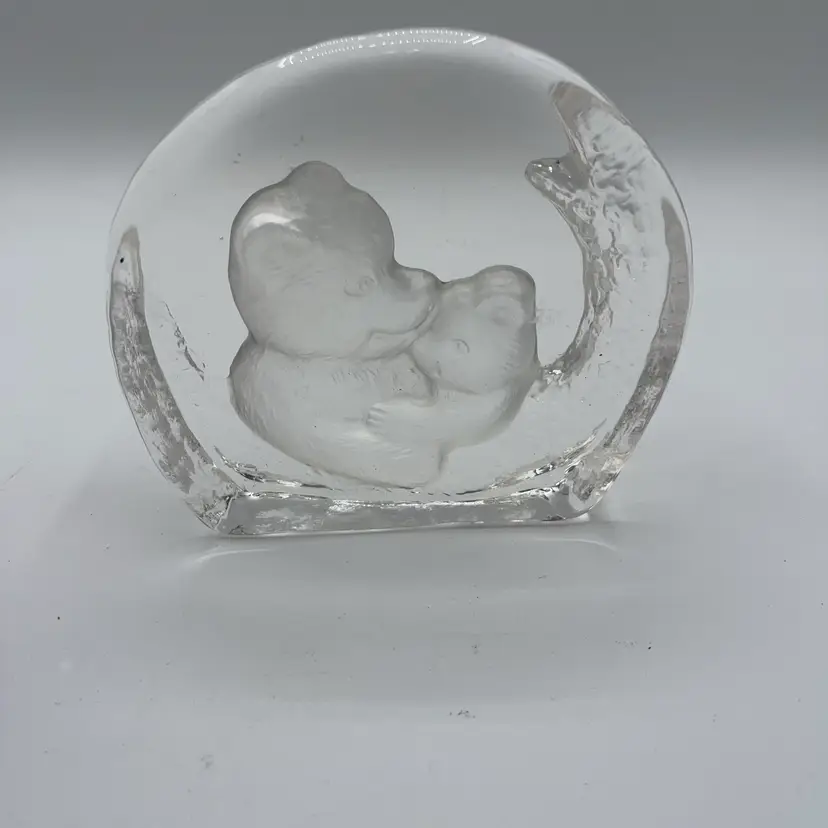 Paperweight Glass Mother Bear And Cub 4”