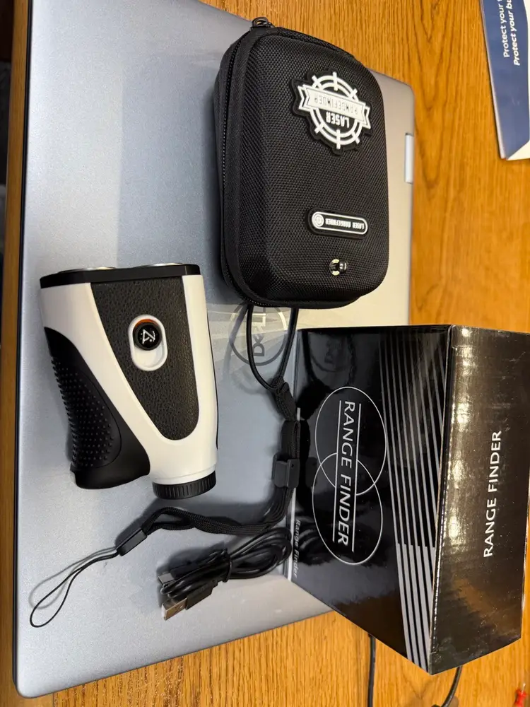 Brand New 1200 Yard Laser Range Finder With Case , Rechargeable