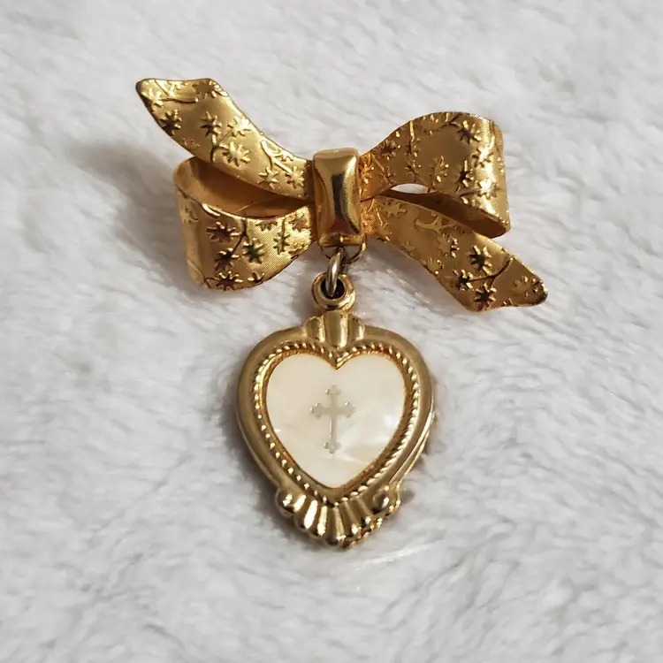 Vintage Gold-Tone Bow Heart Brooch with Cross