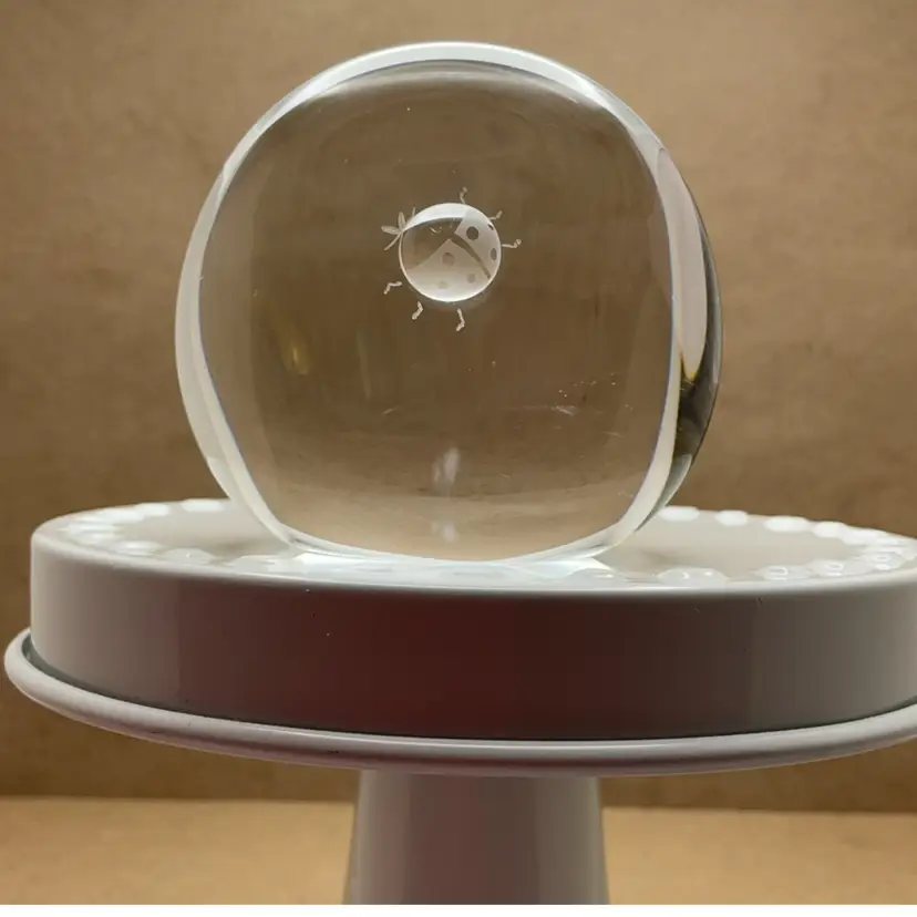 POW1 Mats Jonasson Lady Bug Clear Glass 2.25” Crystal Paperweight AS IS