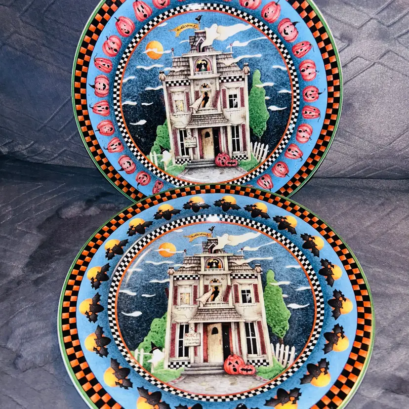 Set Of 2  Sakura Debbie Mumm "Haunted House" Vintage plates from 2000