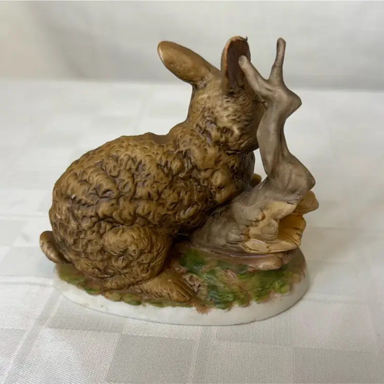 Vintage Homco porcelain figurine of a rabbit, “Woodland Hare”, 4”