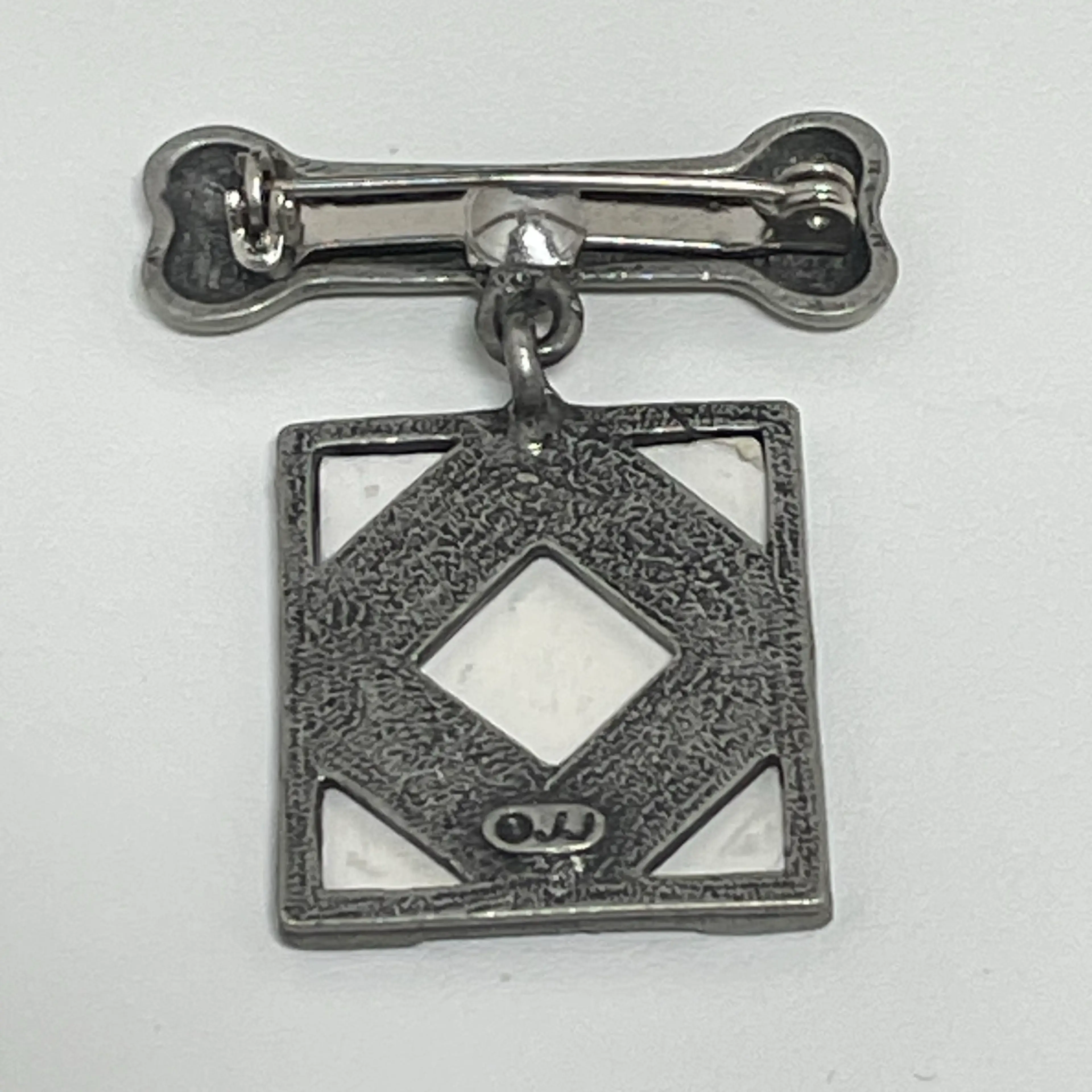 Image 2 of 4