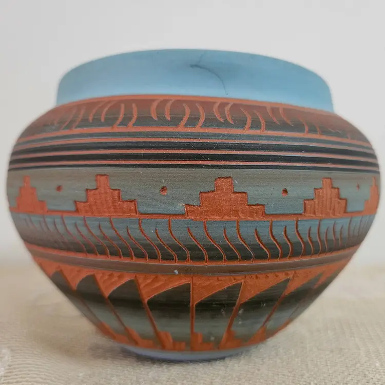 Navajo Native American Pottery Etched Vase Planter Pot Signed by Sylvia Johnson