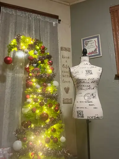 LAST SHOPPING DAY! Clearance Sale On Everything Christmas $1-$3 Starts On Christmas Items!