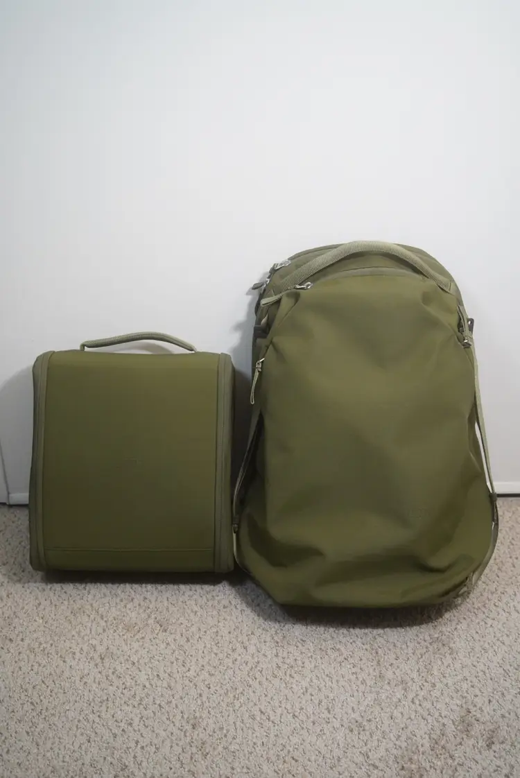 Urth Norite 24L Backpack with Camera insert