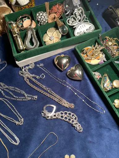 Charms, Pendants And Chains With Adored
