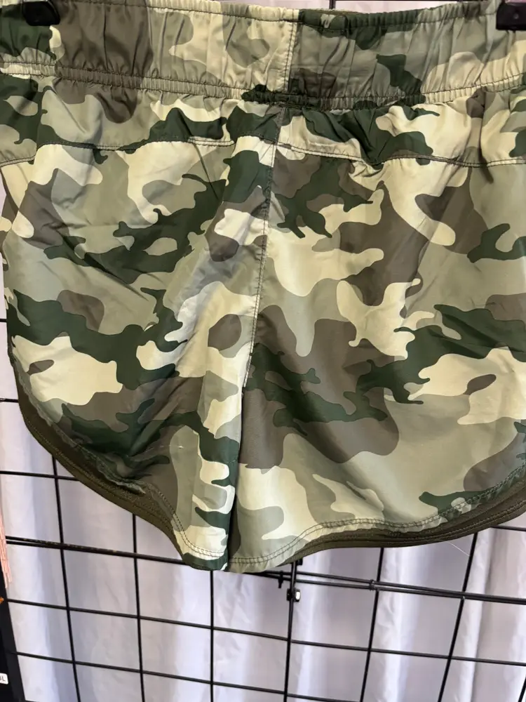 Athletic works Camo shorts sz 8/10 with built in bottoms