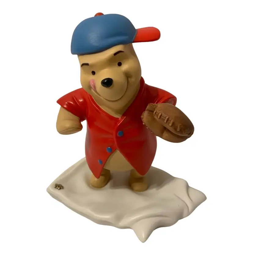 Pooh & Friends Figurine “Glad You’re On My Team” 