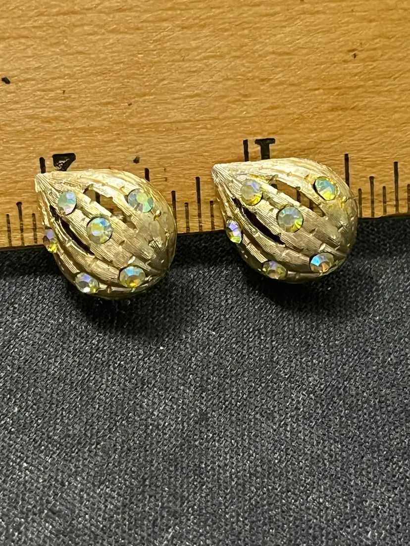 Vintage Tulip Clip On Earrings