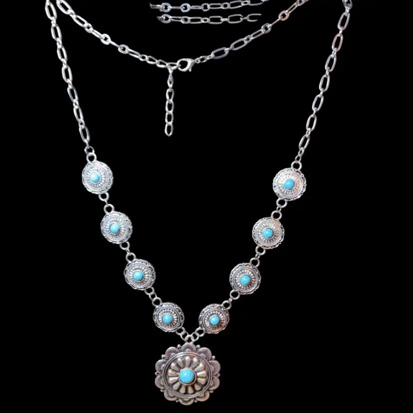 18 Inch Silvertone Necklace With Synthetic Turquoise Beads