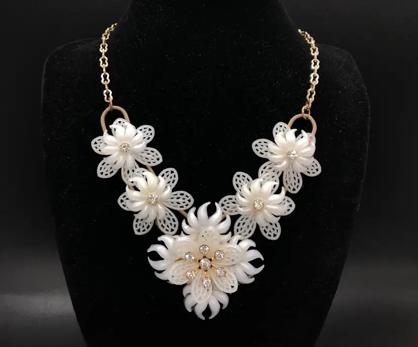 Vintage Early White Plastic & Rhinestone Flower 1960’s Necklace 20” 