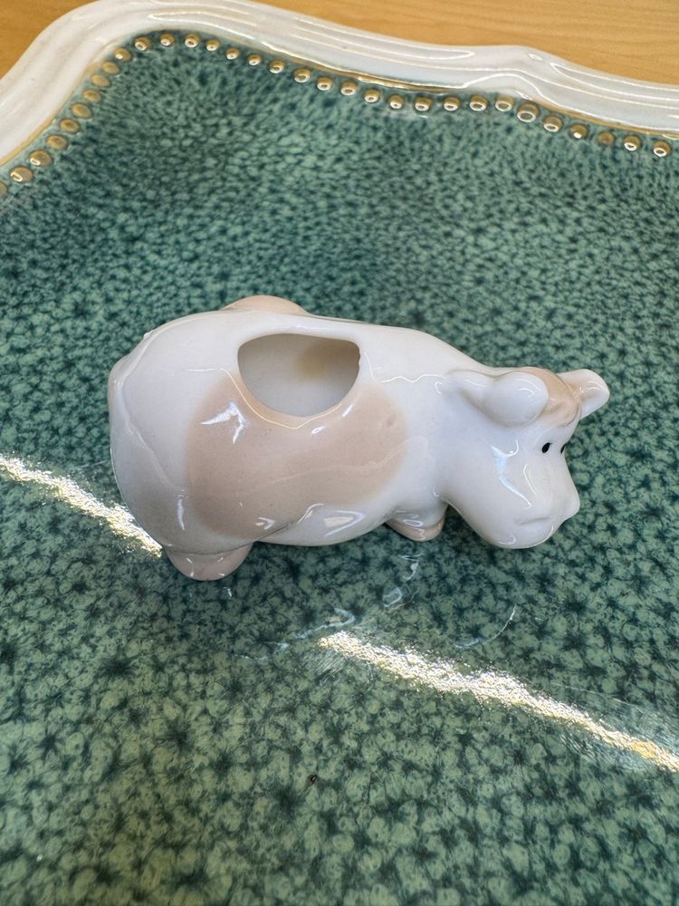Mini Vintage White & Tan Miniature Porcelain Cow Figurine w/ Hole In Back for a flower. Mini cow vase or toothpick holder