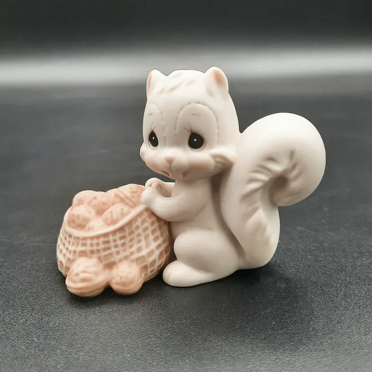 Precious Moments Members Only Enesco 1990 "I'm Nuts Over My Collection" Figurine