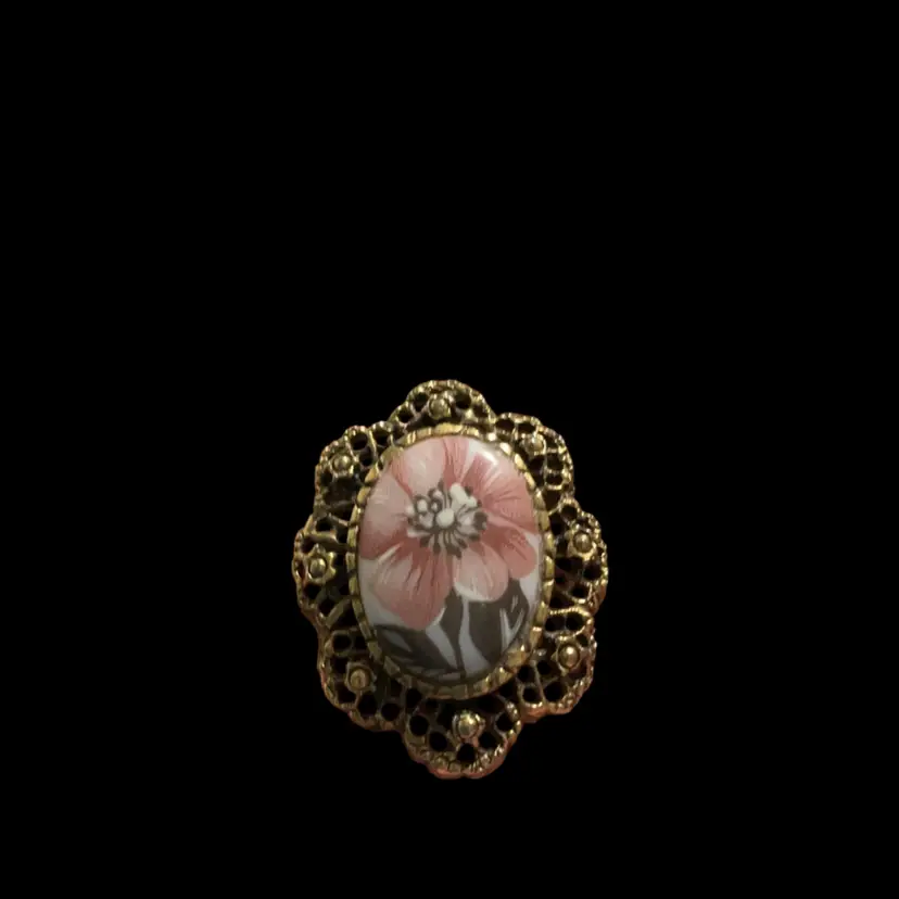 17.  Vintage Goldtone Victorian Style Floral  Flower Porcelain  Cameo Brooch. Set In Floral  Goldtone Scalloped Filigree Frame. Not Signed
