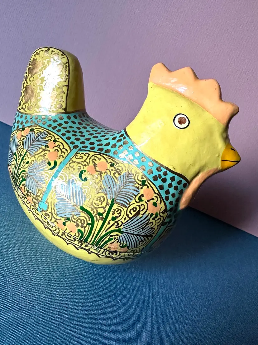 Papier-mâché Chicken Trinket Box 4x5“ Charming Chicken Keepsake Container Easter