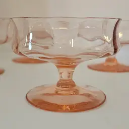 Rare Find – Vintage 1930’s Heisley Gayoso, Flamingo Pink Sherbert Glasses