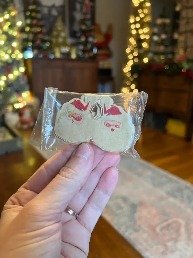 New Old Stock Santa Garland