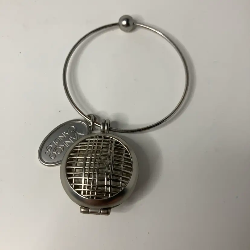 Yankee Candle Charming Scents Car Air Freshener Locket!