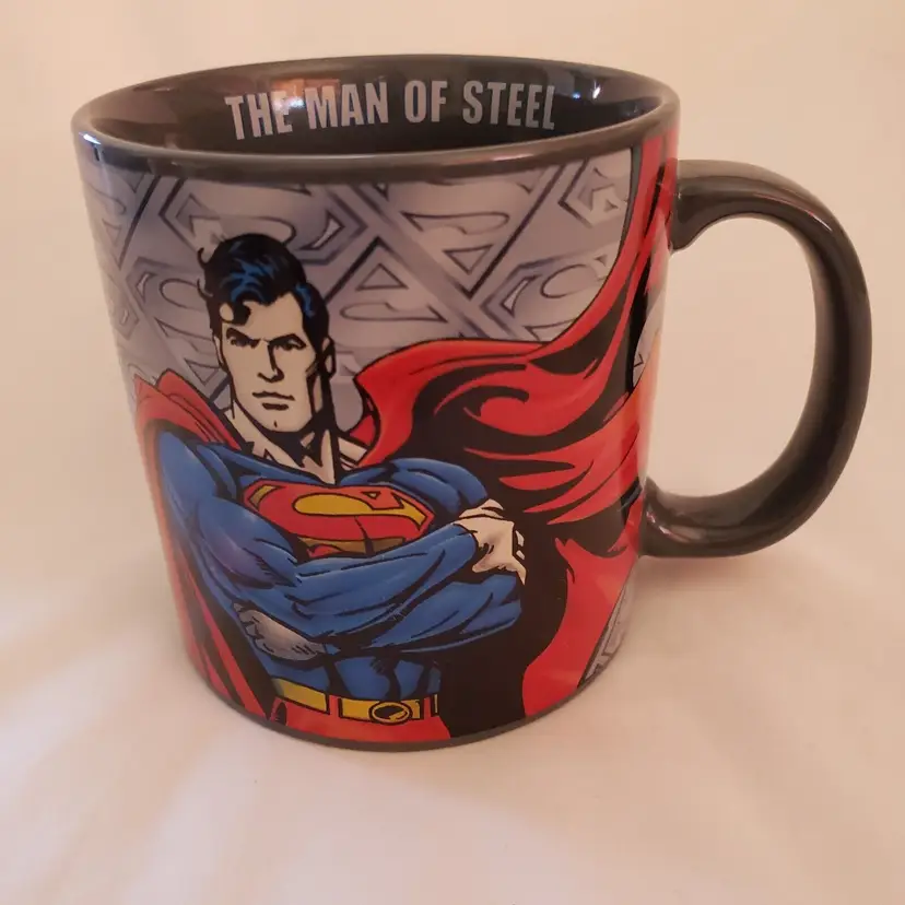 Superman Coffee Cup DC Comics  The Man Of Steel Large Cup Gray Background READ