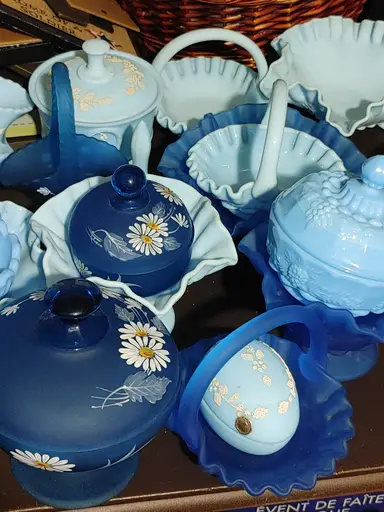 Blue Glass Bonanza! Preloading up to show time. Combined shipping.
