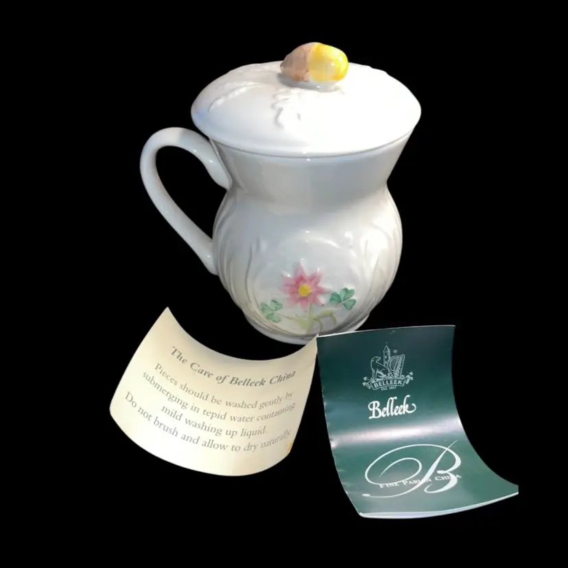 2006 Bulleek Spring Daisy Covered Mug With Acorn (was $12)