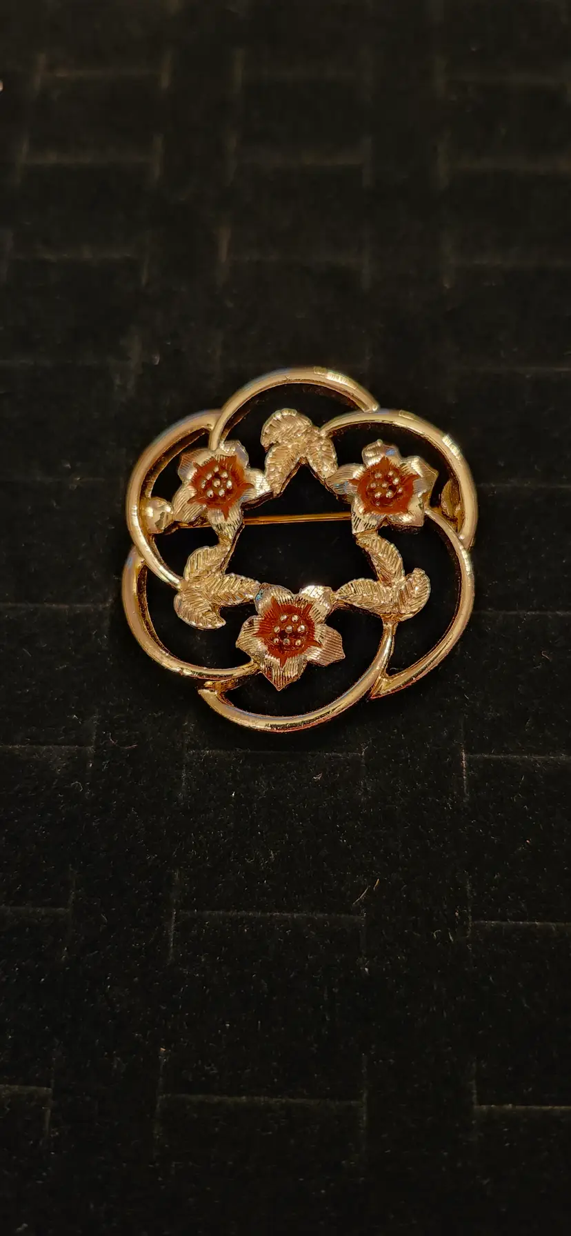 Sarah Coventry Brooch with Flowers Rose and Yellow Gold tone Signed