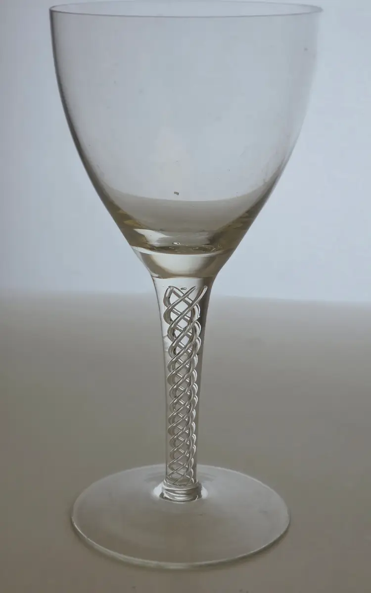 Intricate Stemware Wine Glass Set
