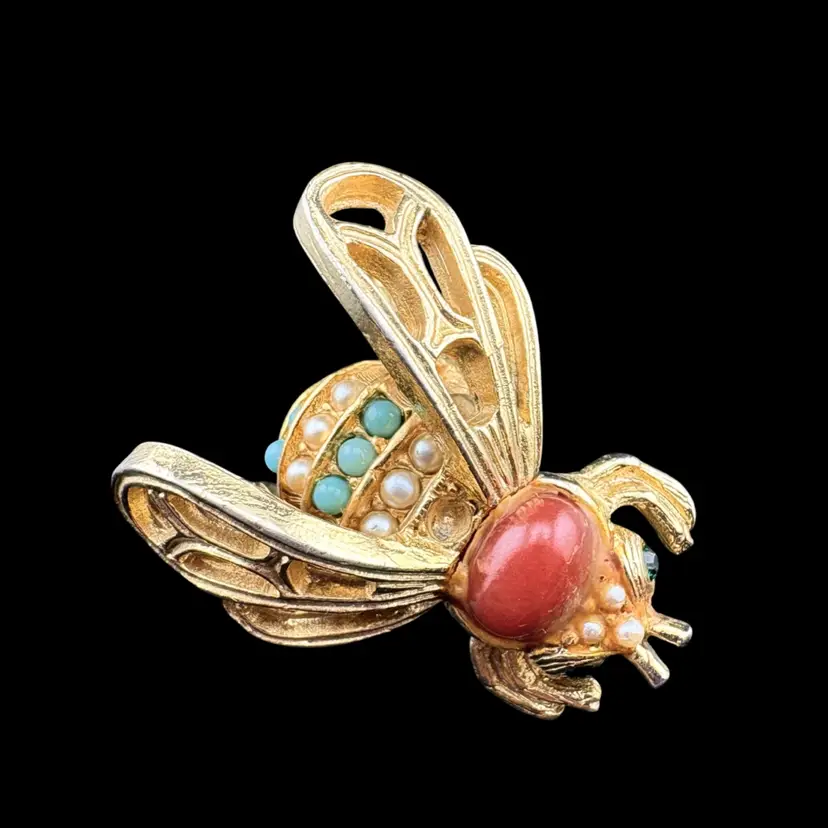 Vintage Honey Bee Pin 1.25” x 1”