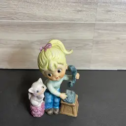 Inv. 6026 Napcoware Girl Failing Phone With Kitten