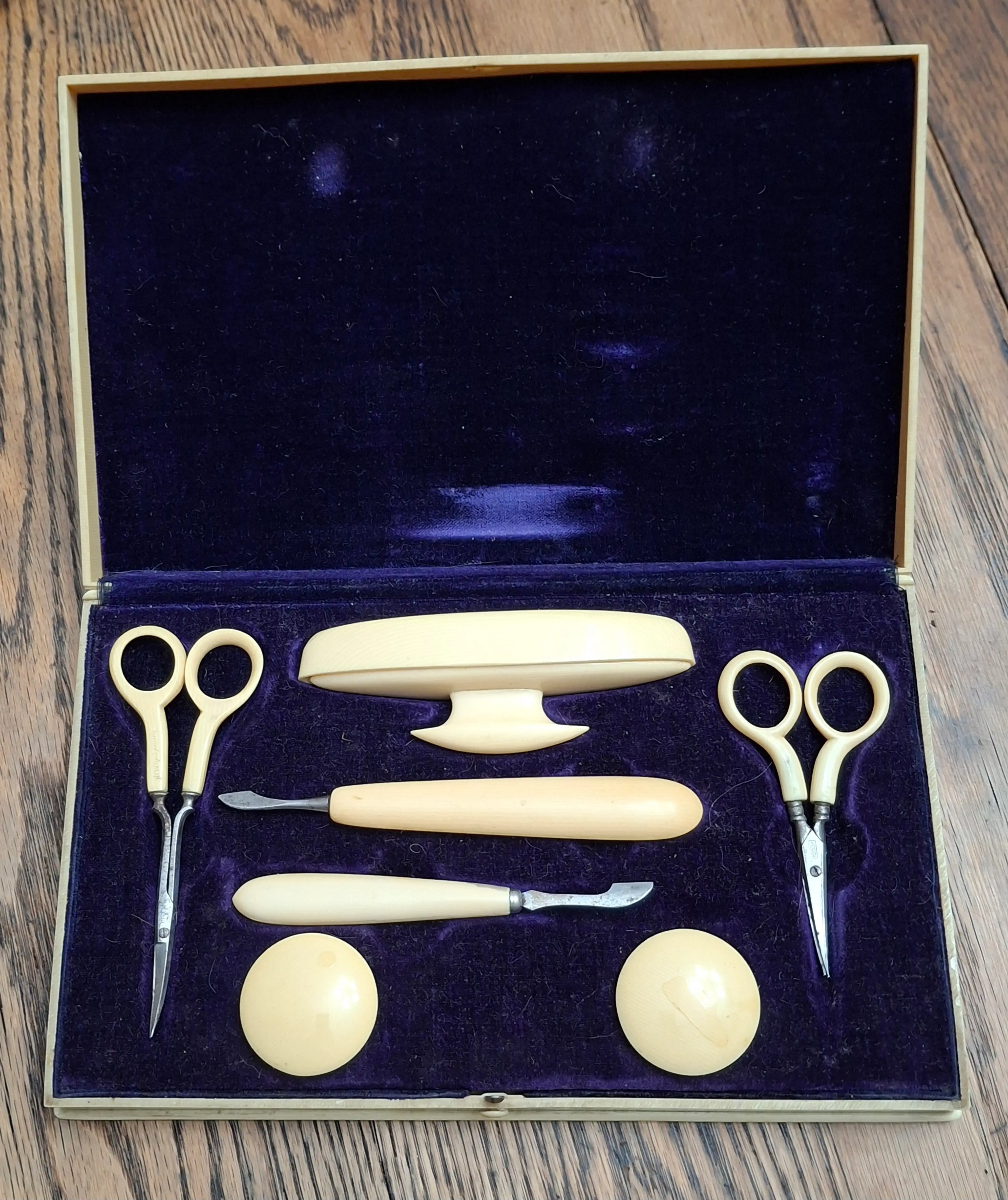 Image 1 of 4