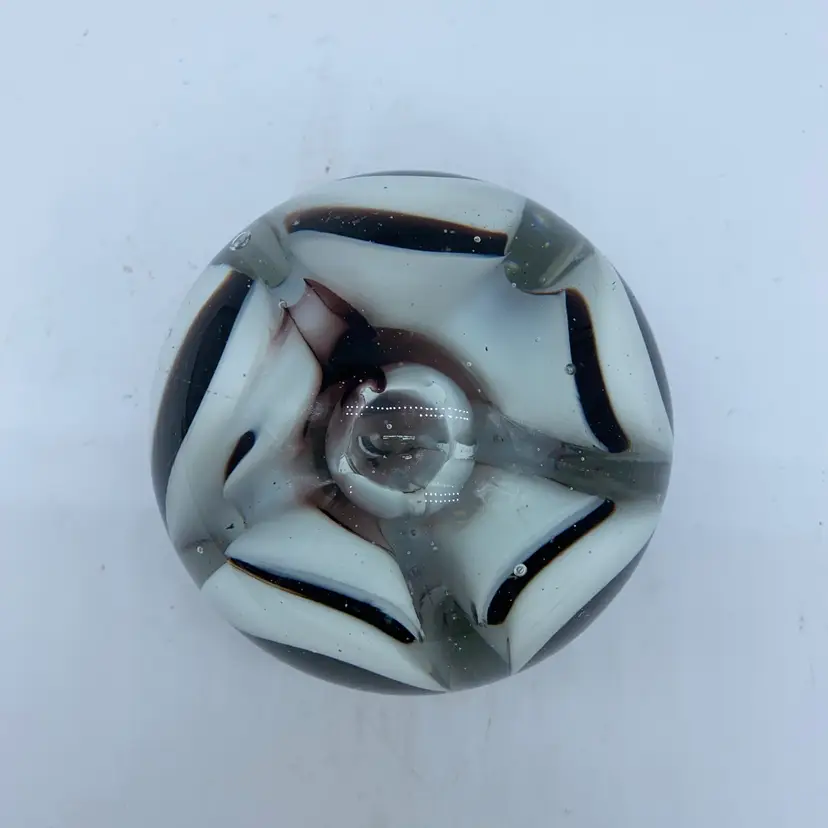 #0008 Vintage monochrome swirling art glass paperweight.