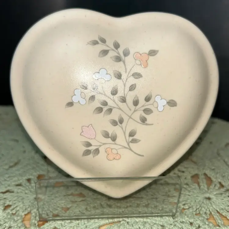 Vintage Pfaltzgraff “Remembrance” Heart Shaped Trinket Dish