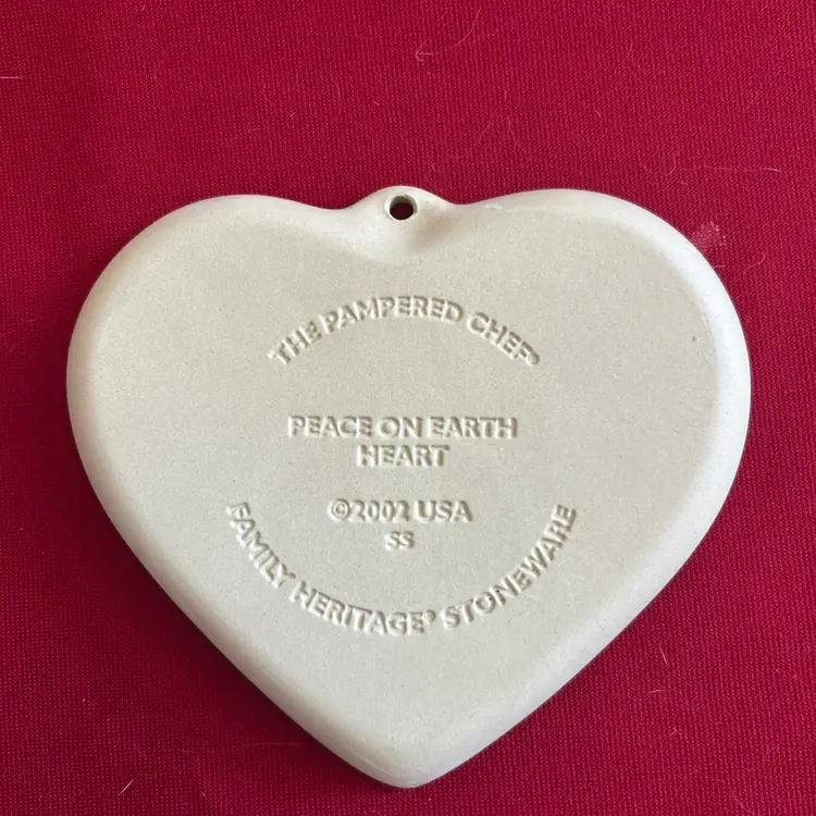 Vtg Pampered Chef Peace On Earth Cookie Mold 2002 Retired NIB