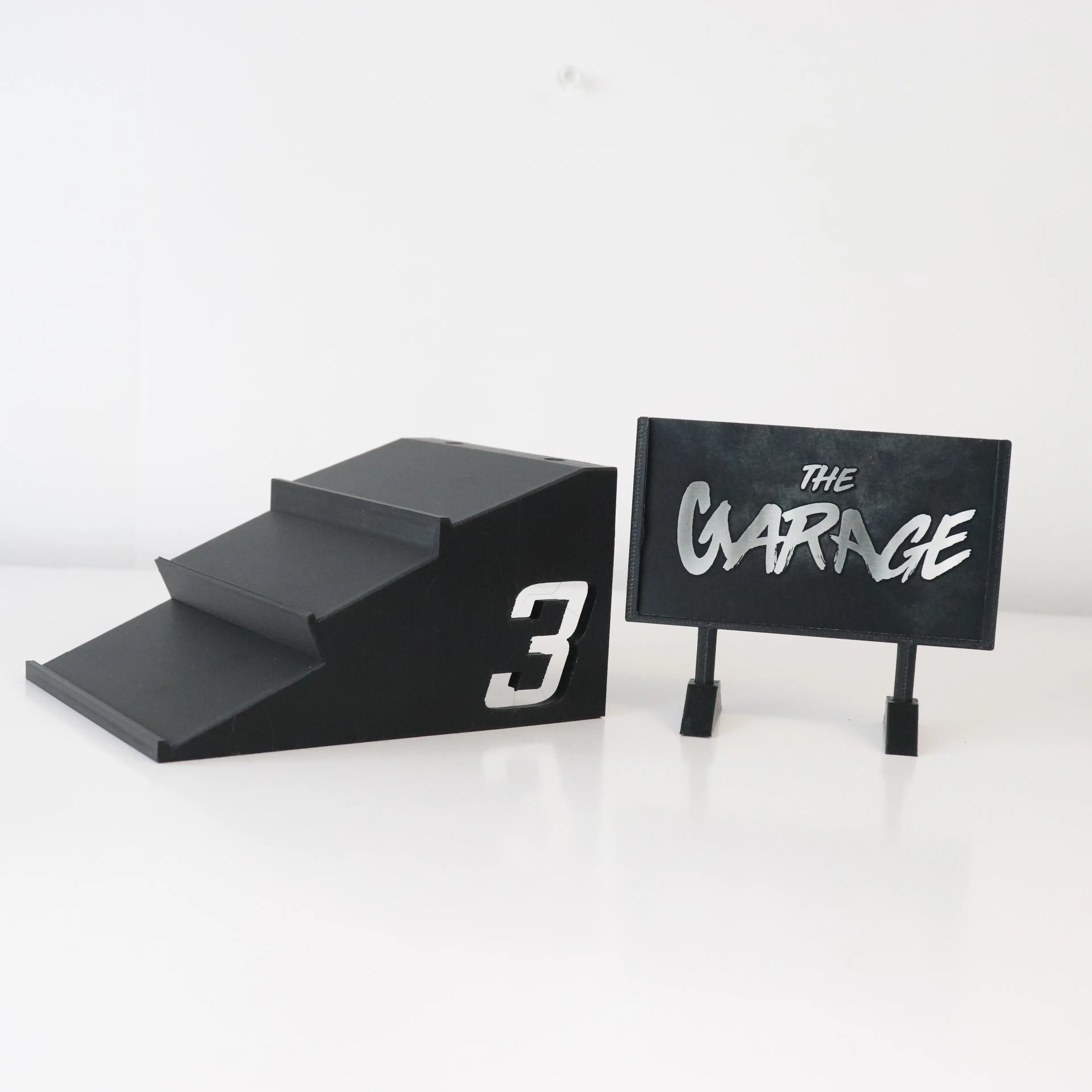 Image 2 of 5