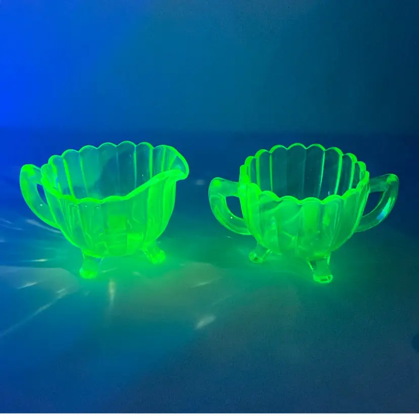 Vintage Depression Glass Footed Sugar And Creamer Set! Jeannette Glass between 1937 and 1938! UV Reactive Glow 😎