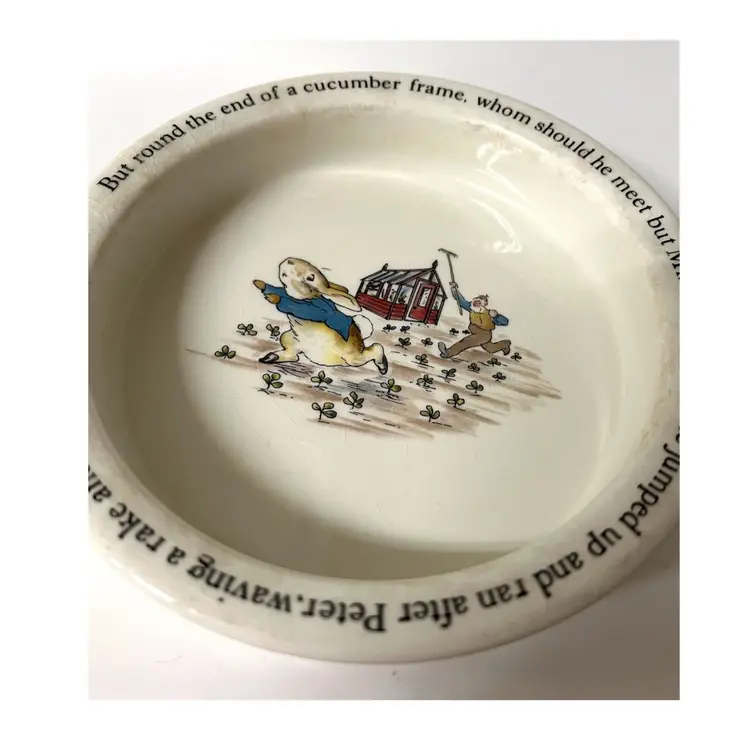 Wedgwood Peter Rabbit Beatrix Potter Designs Child's Bowl England 6.5 in Diameter