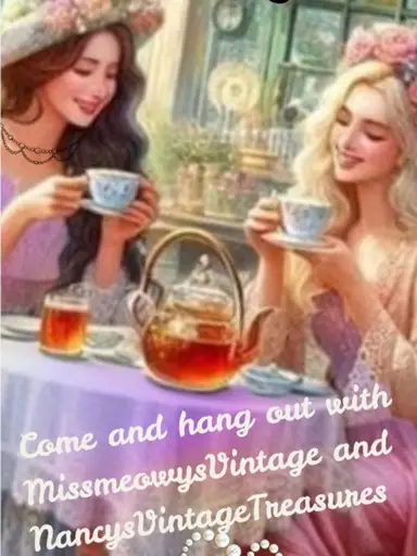 Another Tuesdays vintage~with co-host @NancysVintageTreasures 💚🍀