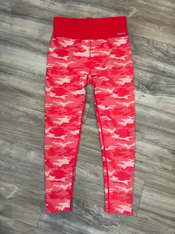 Medium Reebok Pink Camo full Length Leggings New Condition