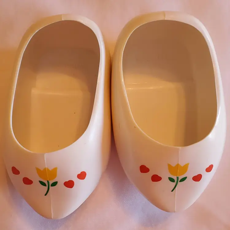 Vintage CPK Cabbage Patch Kids Holland White Tulip Hearts Dutch CLOGS Shoes