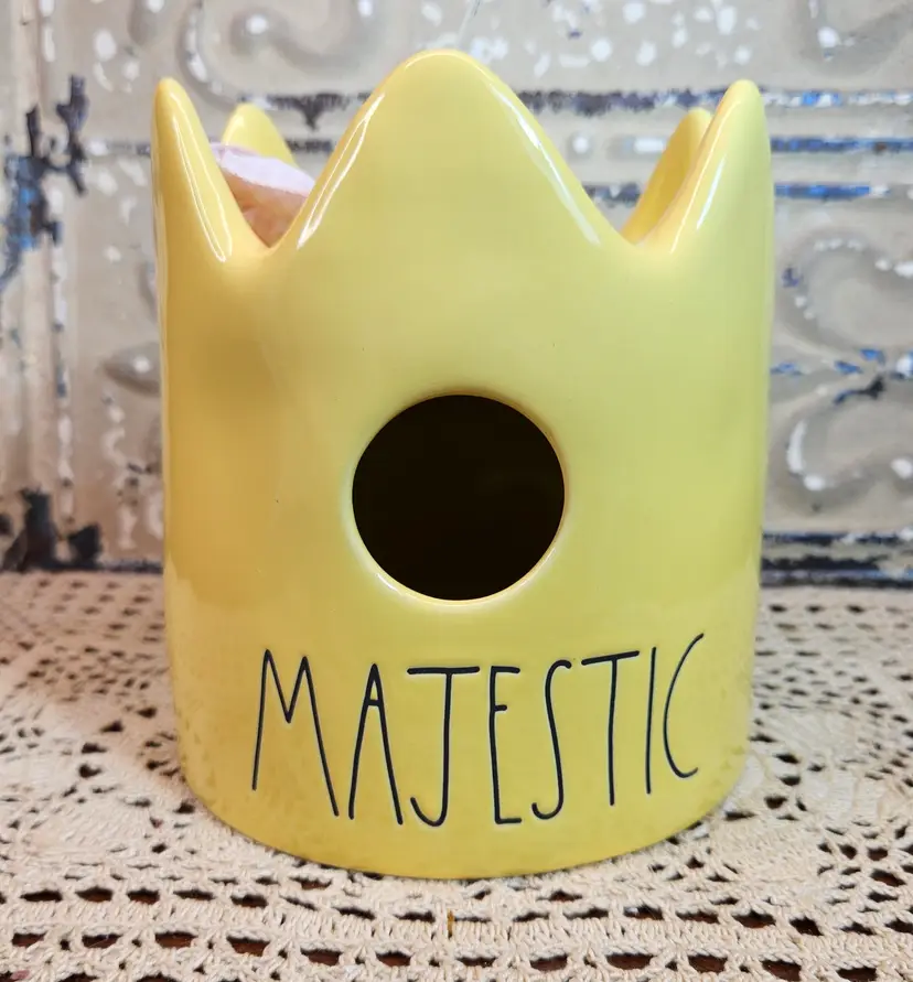 NWT Rae Dunn Sunshine Yellow Crown "Majestic" Birdhouse 6.5"